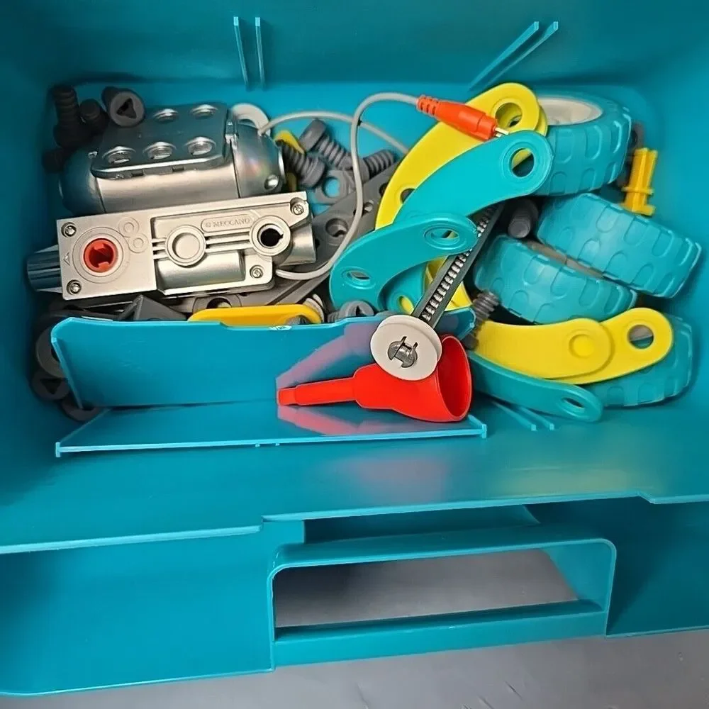 ERECTOR Motorized Construction 10 Models‎ 6v Motor 100+ Parts NOT Complete READ